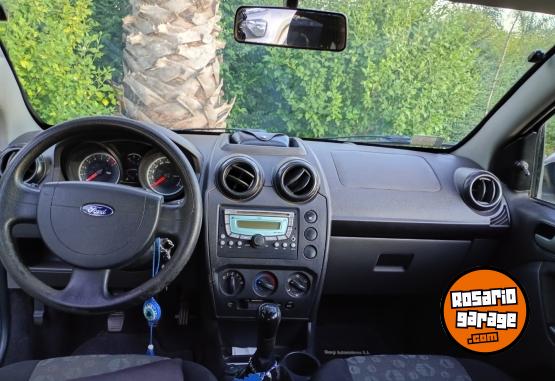Autos - Ford Fiesta One Ambiente Plus 2013 Nafta 128000Km - En Venta