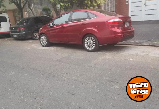 Autos - Ford Fiesta Titanium 2014 Nafta 98500Km - En Venta
