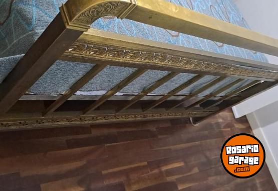 Hogar - Vendo Cama de Bronce con Colch�n Simmons - En Venta