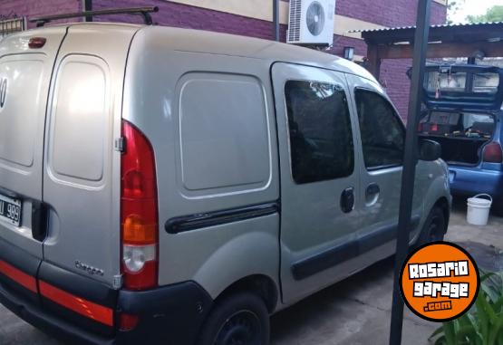 Utilitarios - Renault Kangoo 2012 GNC 200000Km - En Venta