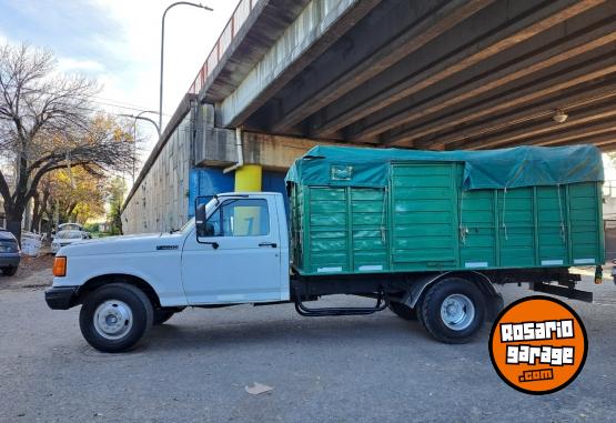 Camiones y Gr�as - Ford 4000 - En Venta