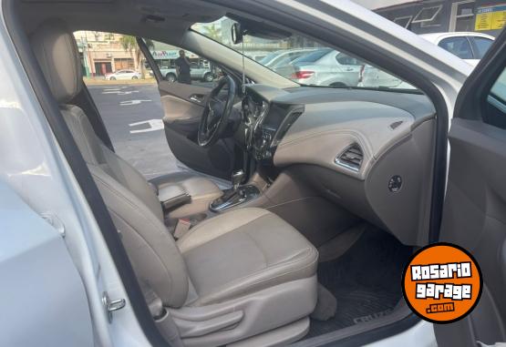 Autos - Chevrolet CRUZE LTZ PLUS HATCHBACK 2018 Nafta 130000Km - En Venta