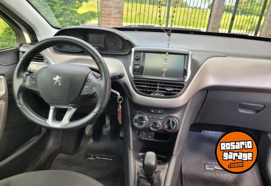 Autos - Peugeot 208. ALLURE 2016 GNC 111111Km - En Venta