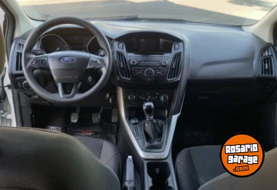 Autos - Ford Focus 2017 GNC 140000Km - En Venta