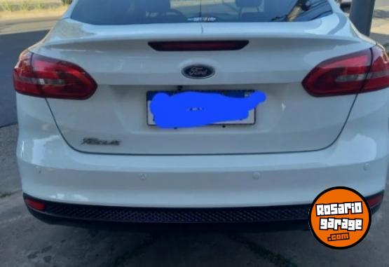 Autos - Ford Focus 2017 GNC 140000Km - En Venta