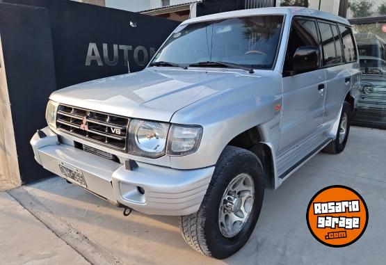 Camionetas - Mitsubishi Montero Pajero V6 4x4 7 2000 GNC  - En Venta