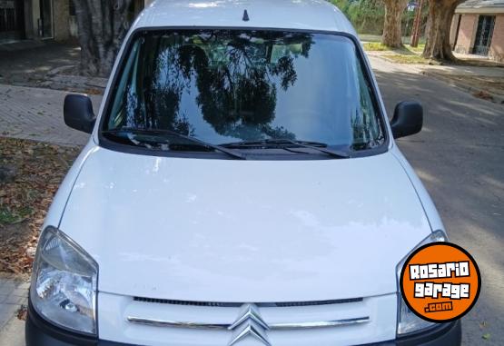 Utilitarios - Citroen Berlingo Furgon 1.4 2016 Nafta 86000Km - En Venta