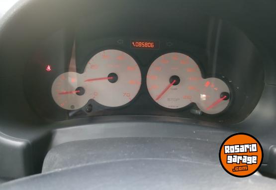 Utilitarios - Citroen Berlingo Furgon 1.4 2016 Nafta 86000Km - En Venta