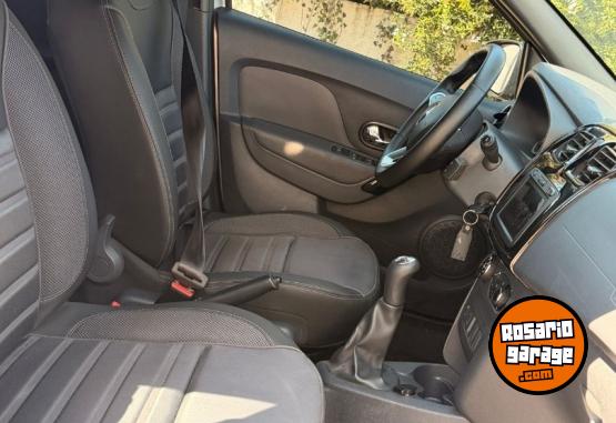 Autos - Renault Sandero Intens 2023 Nafta 35000Km - En Venta