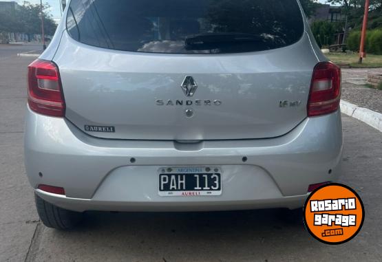 Autos - Renault Sandero Privilege 2015 Nafta 92000Km - En Venta
