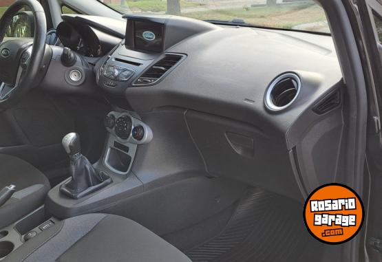 Autos - Ford Fiesta SE 1.6 línea nueva 2018 Nafta 87900Km - En Venta