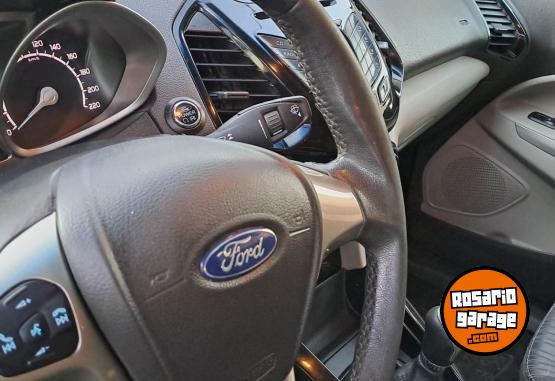 Autos - Ford Eco titanium 1.6 16v MT 2017 GNC 105000Km - En Venta