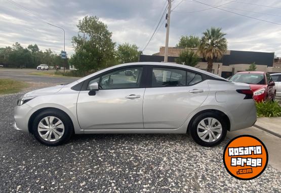 Autos - Nissan Versa Sense 1.6 CVT 2021 Nafta 42000Km - En Venta