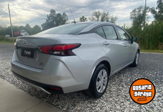Autos - Nissan Versa Sense 1.6 CVT 2021 Nafta 42000Km - En Venta