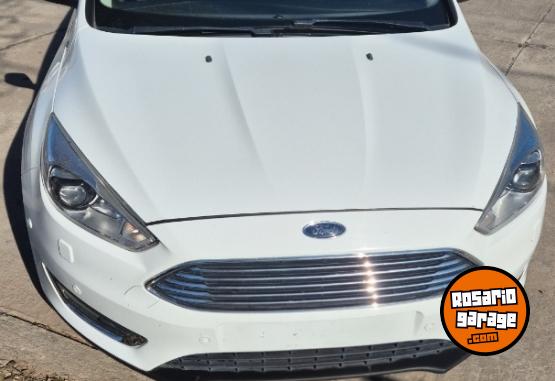 Autos - Ford Focus titanium 2016 Nafta 138000Km - En Venta