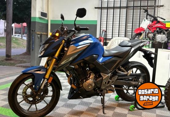 Motos - Honda CB300f 2023 Nafta 24000Km - En Venta