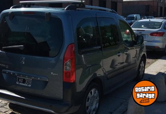 Utilitarios - Peugeot PARTNER TEPEE OUTDOOR 2008 Diesel 290000Km - En Venta