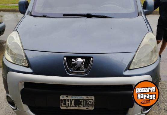 Utilitarios - Peugeot PARTNER TEPEE OUTDOOR 2008 Diesel 290000Km - En Venta