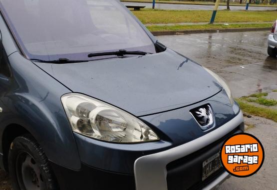 Utilitarios - Peugeot PARTNER TEPEE OUTDOOR 2008 Diesel 290000Km - En Venta