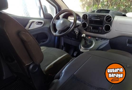 Utilitarios - Peugeot PARTNER TEPEE OUTDOOR 2008 Diesel 290000Km - En Venta