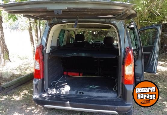 Utilitarios - Peugeot PARTNER TEPEE OUTDOOR 2008 Diesel 290000Km - En Venta