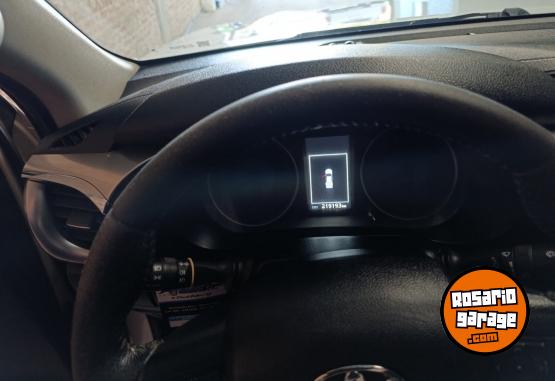 Camionetas - Toyota Hilux 2016 Diesel 219000Km - En Venta