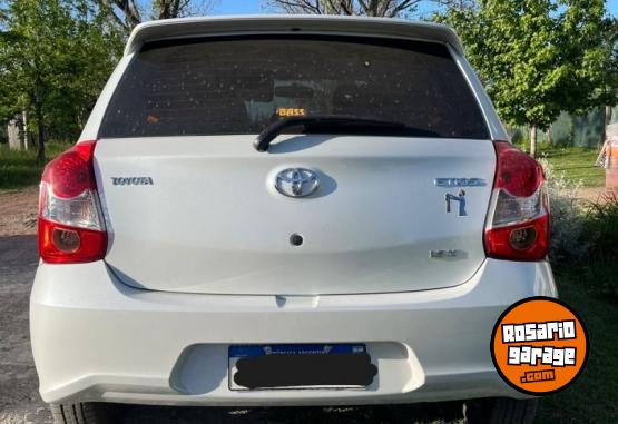 Autos - Toyota Etios 2022 Nafta 57000Km - En Venta