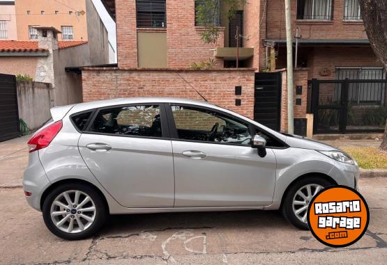 Autos - Ford Fiesta Kinetic 2018 Nafta 129250Km - En Venta