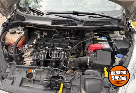 Autos - Ford Fiesta Kinetic 2018 Nafta 129250Km - En Venta