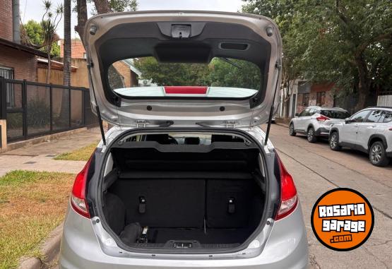 Autos - Ford Fiesta Kinetic 2018 Nafta 129250Km - En Venta