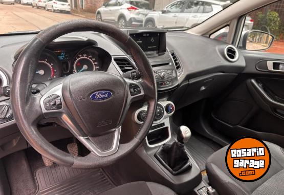 Autos - Ford Fiesta Kinetic 2018 Nafta 129250Km - En Venta