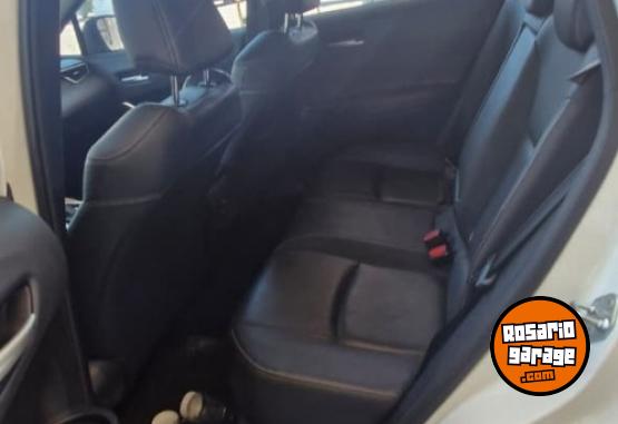 Autos - Toyota Corolla Cross 2022 Nafta 80000Km - En Venta