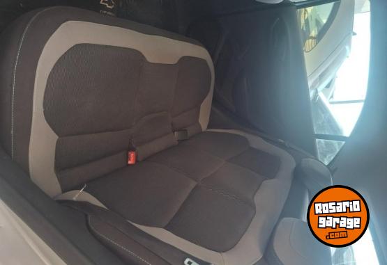 Autos - Chevrolet Onix 2014 Nafta 89200Km - En Venta