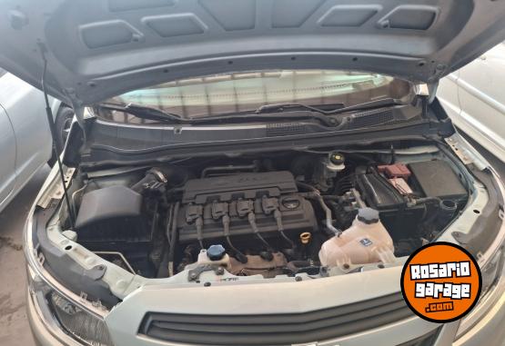 Autos - Chevrolet Onix 2014 Nafta 89200Km - En Venta