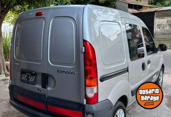 Utilitarios - Renault Kangoo 2015 GNC 199000Km - En Venta