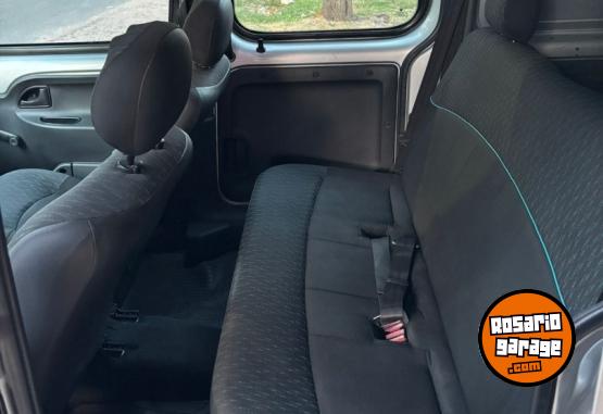 Utilitarios - Renault Kangoo 2015 GNC 199000Km - En Venta