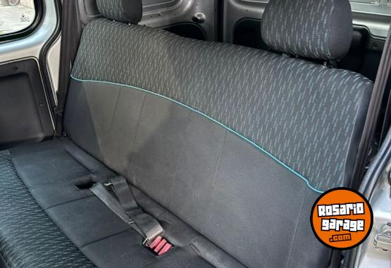 Utilitarios - Renault Kangoo 2015 GNC 199000Km - En Venta