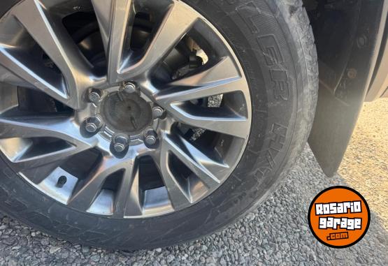 Accesorios para Autos - 4 cubiertas bridgestone - En Venta