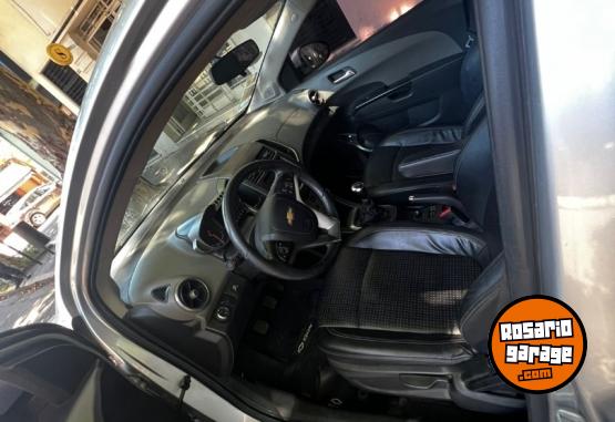 Autos - Chevrolet sonic 2014 GNC 197000Km - En Venta
