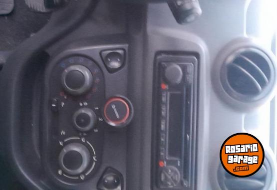 Utilitarios - Fiat FIORINO 2017 Nafta 200000Km - En Venta