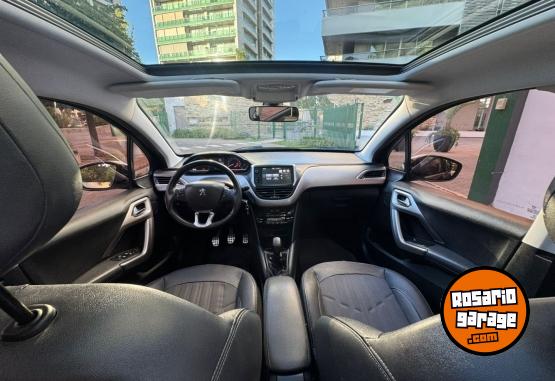 Autos - Peugeot 208 2017 Nafta 140000Km - En Venta