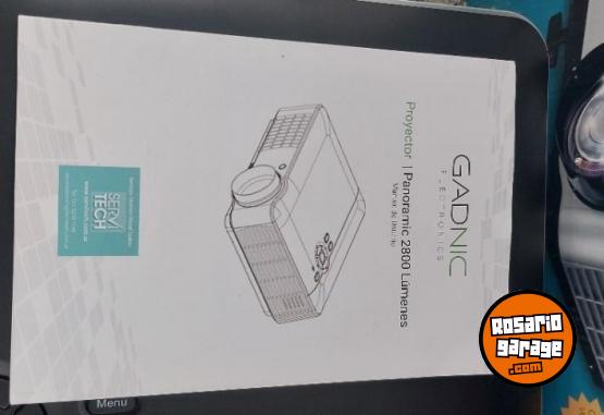 Electr�nica - Vendo Proyector con pantalla Gadnic - En Venta