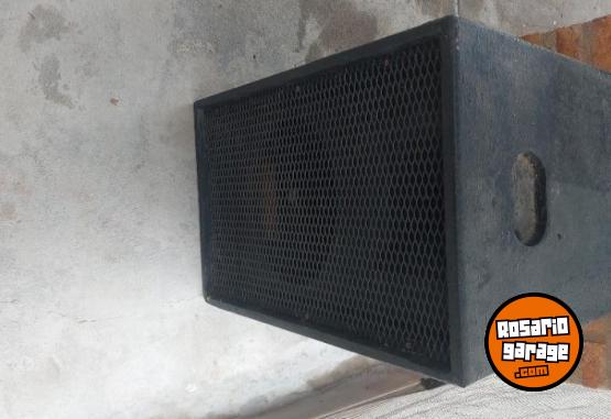 Instrumentos Musicales - Parlantes ZKX 600 watss Mas caja 12" - En Venta
