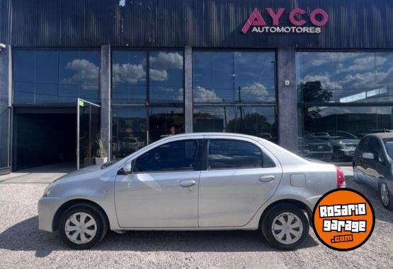 Autos - Toyota ETIOS 1.5 XS 2015 Nafta  - En Venta