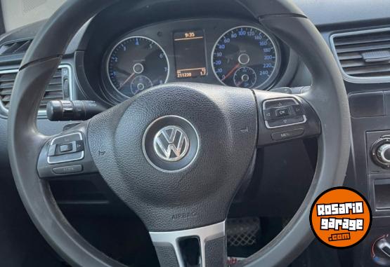 Autos - Volkswagen Suran E-Motion 2011 Nafta 211000Km - En Venta