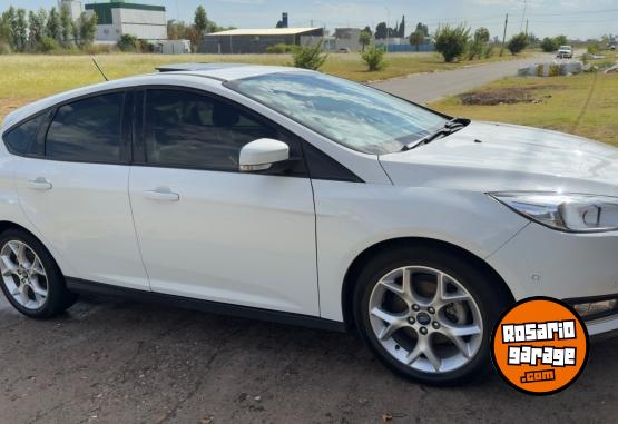 Autos - Ford Focus se plus 2019 Nafta 83000Km - En Venta