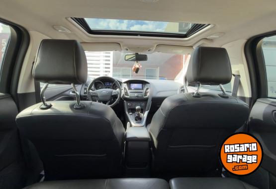 Autos - Ford Focus se plus 2019 Nafta 83000Km - En Venta