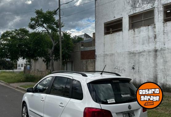 Autos - Volkswagen Suran higline 2013 Nafta 132000Km - En Venta