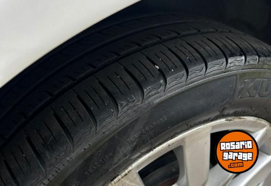 Autos - Volkswagen Suran higline 2013 Nafta 132000Km - En Venta