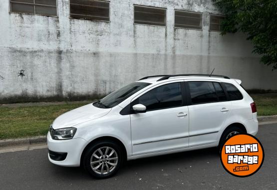Autos - Volkswagen Suran higline 2013 Nafta 132000Km - En Venta